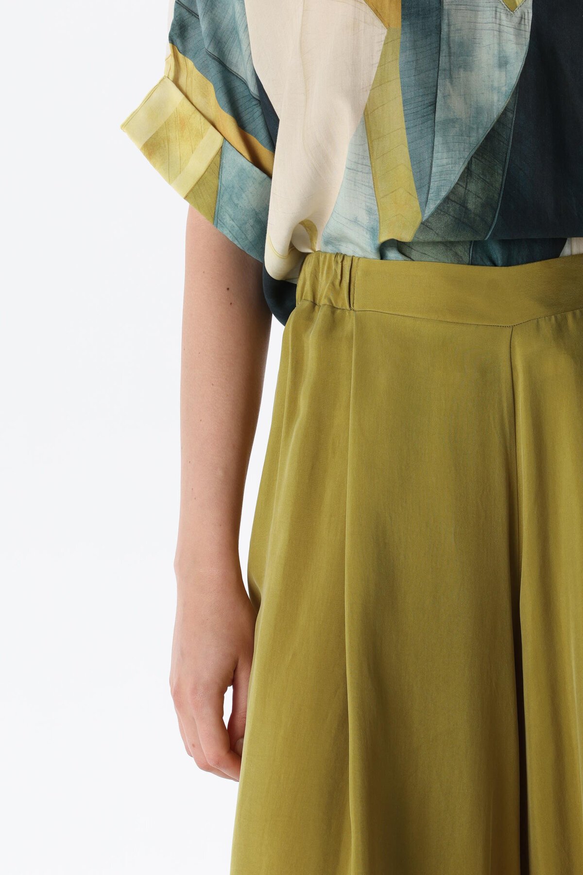 TENCEL CAPRI PANTS